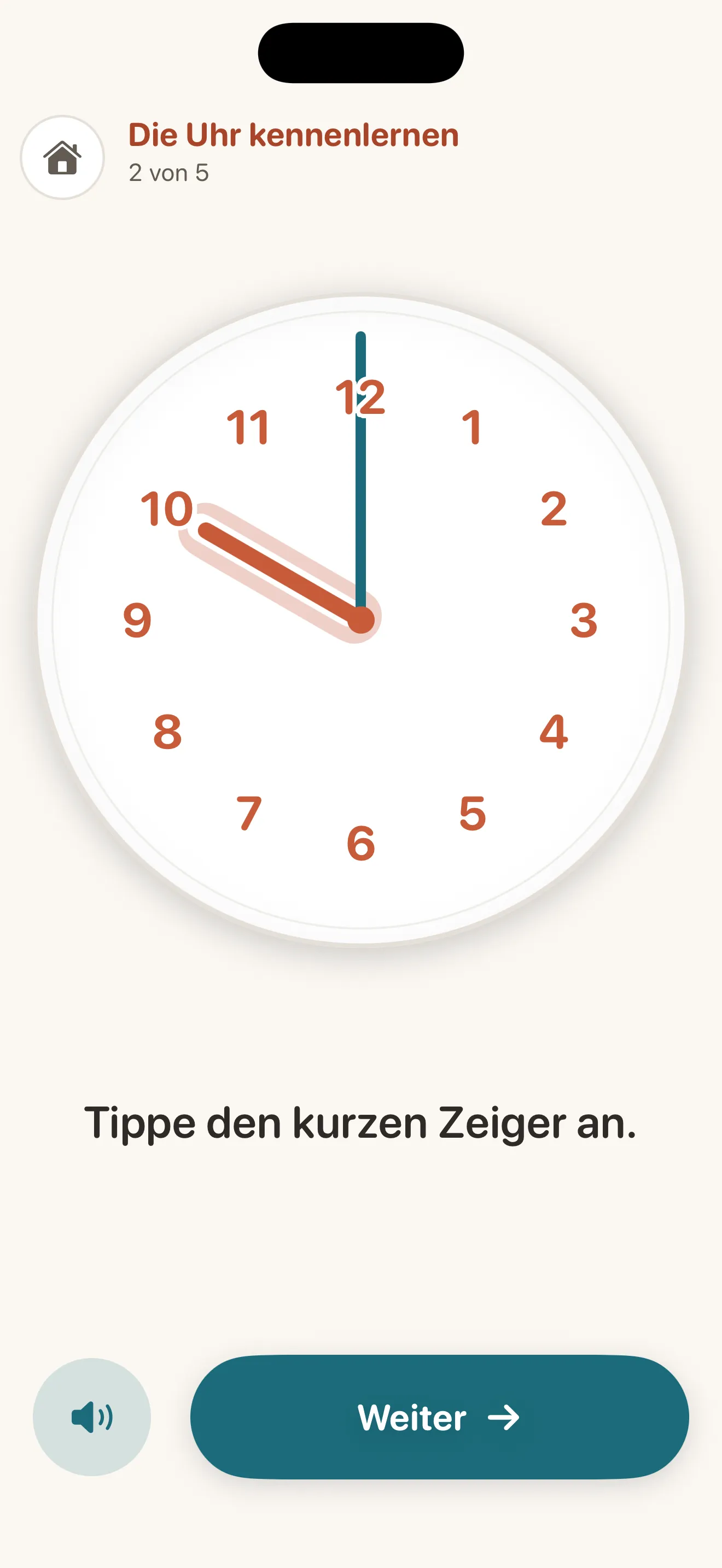 Die Einführung „Die Uhr kennenlernen“, Kapitel 2 von 5: Auf dem Ziffernblatt ist der kurze Zeiger hell hervorgehoben, darunter steht „Tippe den kurzen Zeiger an.“